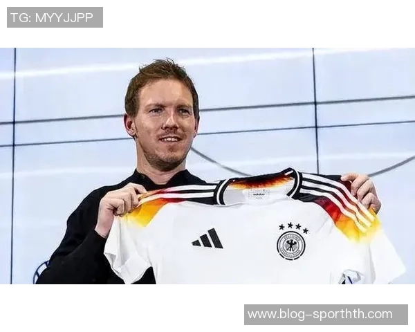 拜仁训练人数不足仅四名一线队员参与三名为门将情况堪忧